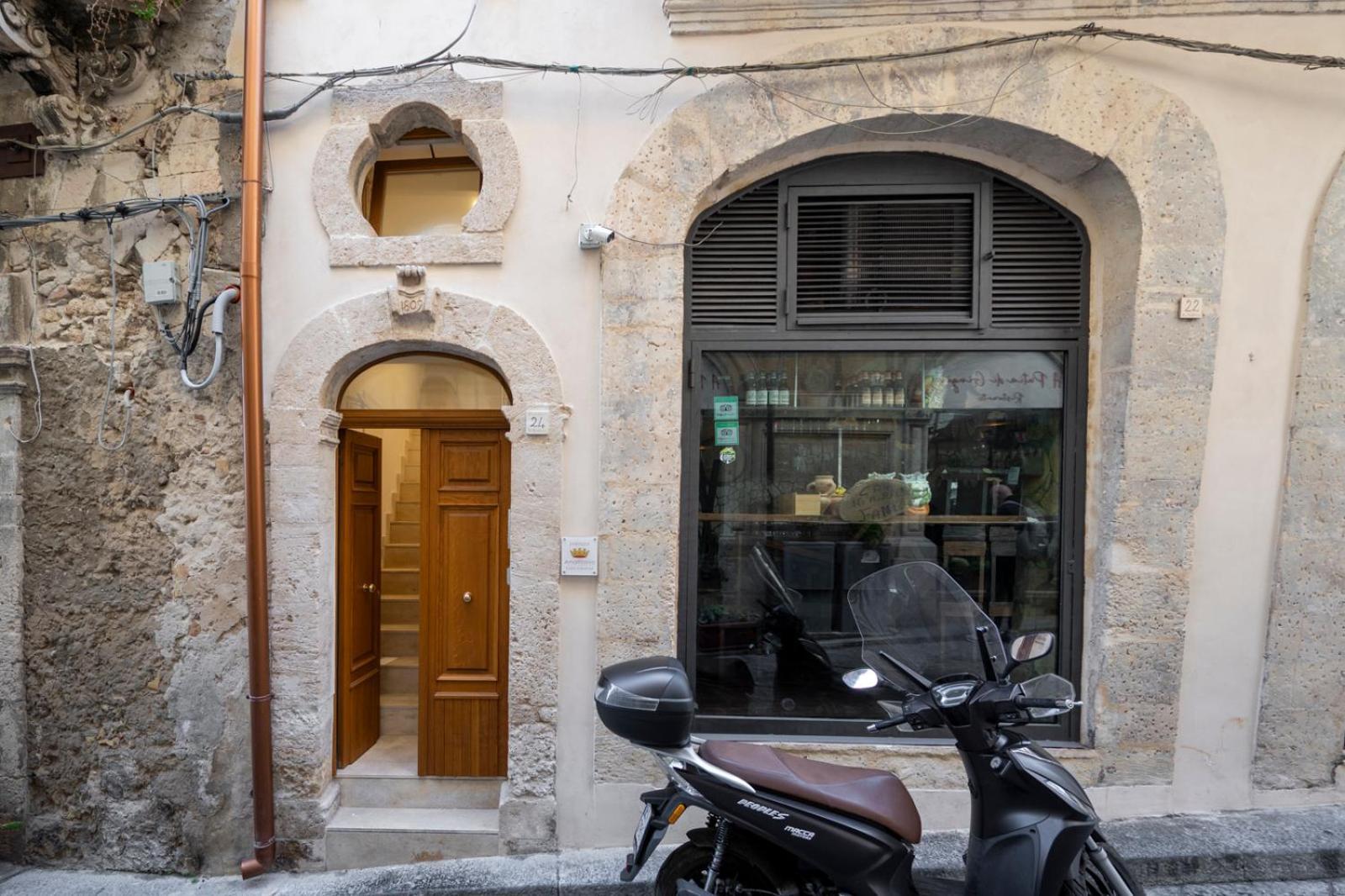 Palazzo Amalfitania By Dimore In Sicily